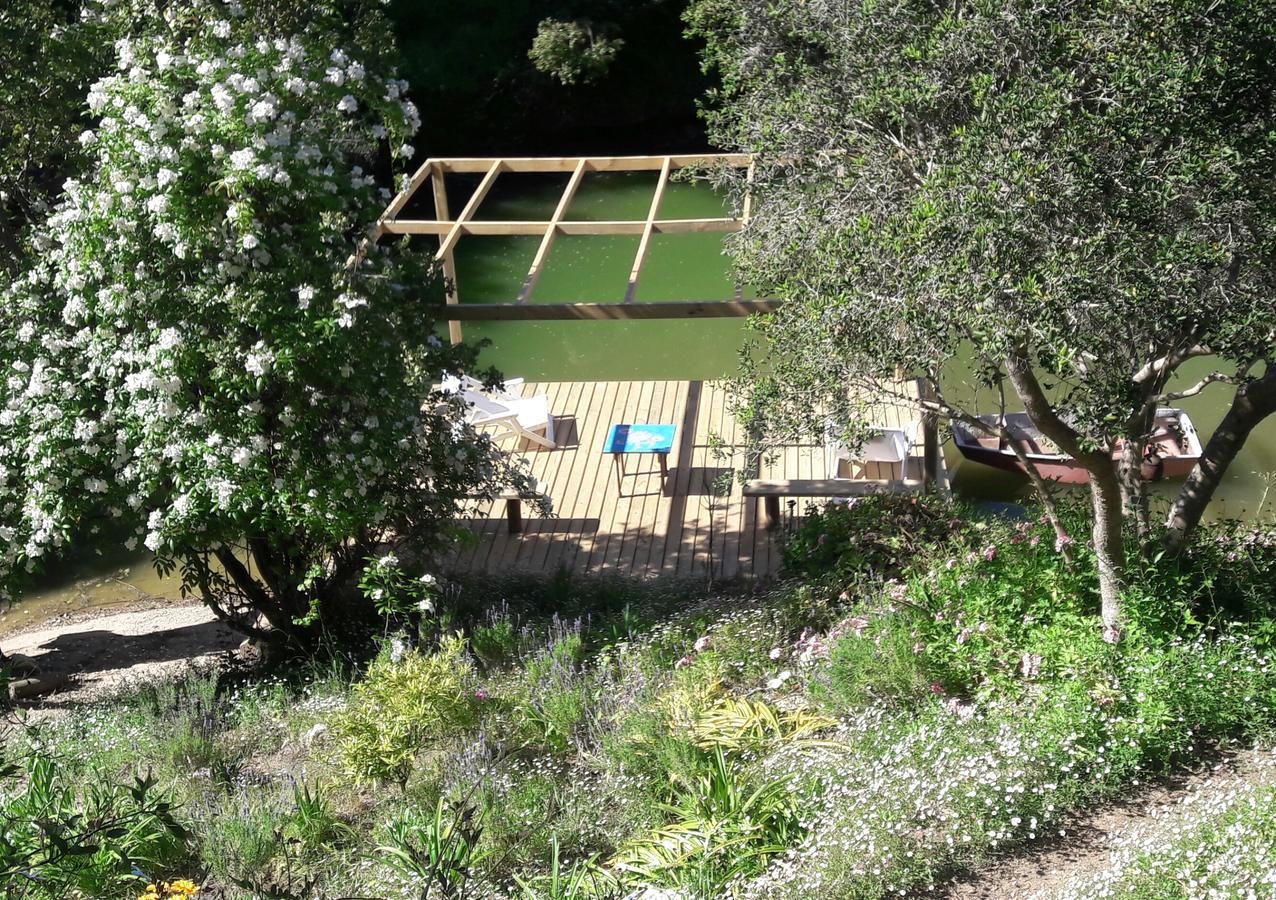 Cabana De Adobe En Lago Rapel Exterior photo