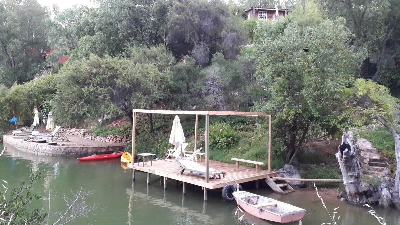 Cabana De Adobe En Lago Rapel Exterior photo
